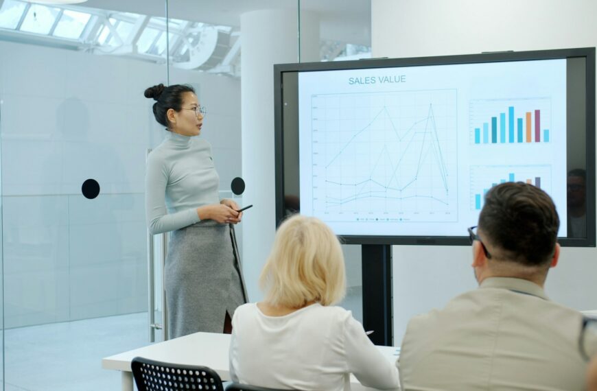 Budgeting is a Team Sport, So Here’s How to Play It